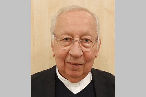 Porträtbild Dr. Peter Wolf