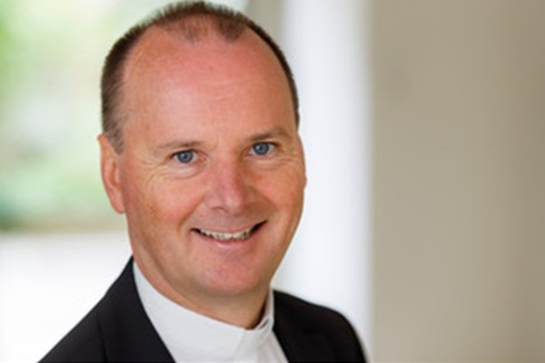 Porträtfoto Dr. Stefan Ulz